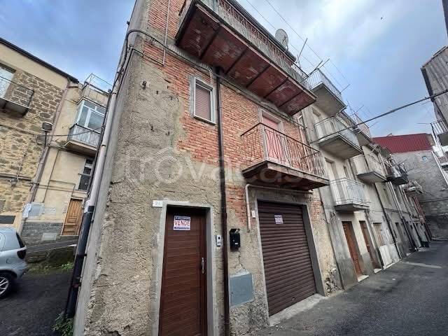 casa indipendente in vendita a Troina