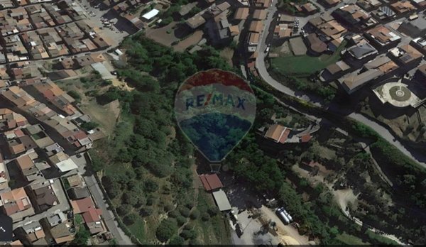 terreno edificabile in vendita a Valguarnera Caropepe