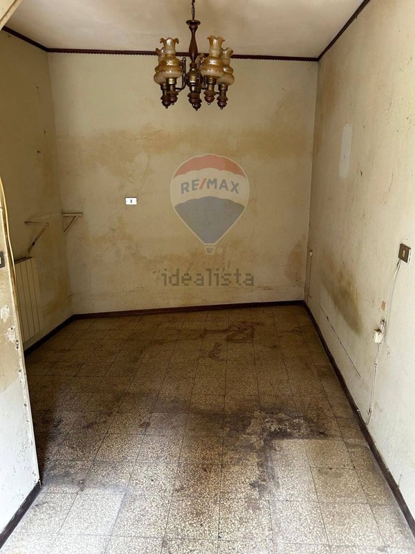 casa indipendente in vendita a Valguarnera Caropepe