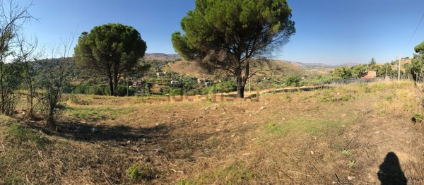 terreno edificabile in vendita a Valguarnera Caropepe