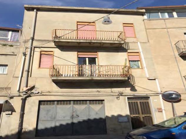 casa indipendente in vendita a Valguarnera Caropepe