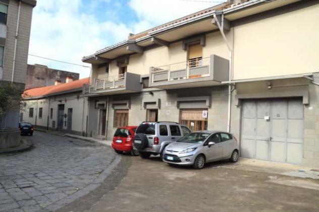 locale commerciale in vendita a Valguarnera Caropepe