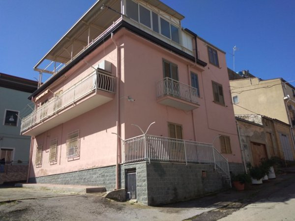 casa indipendente in vendita a Villarosa