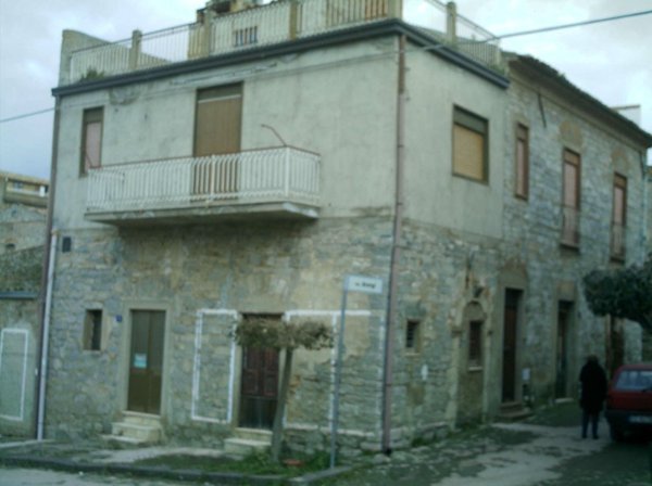 casa indipendente in vendita a Villarosa in zona Villapriolo