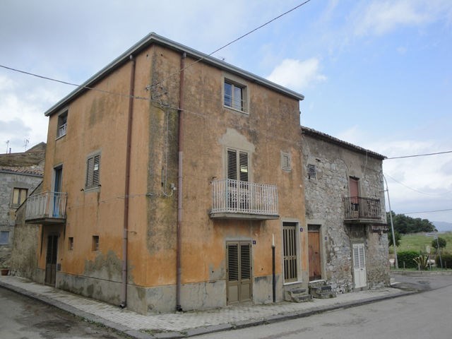 casa indipendente in vendita a Villarosa