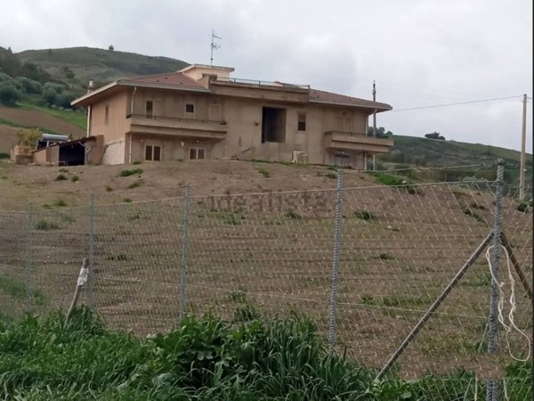 casa indipendente in vendita a Villarosa in zona Villapriolo