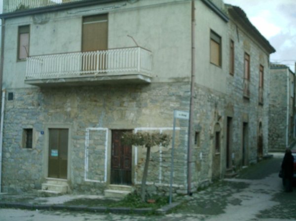 casa indipendente in vendita a Villarosa in zona Villapriolo