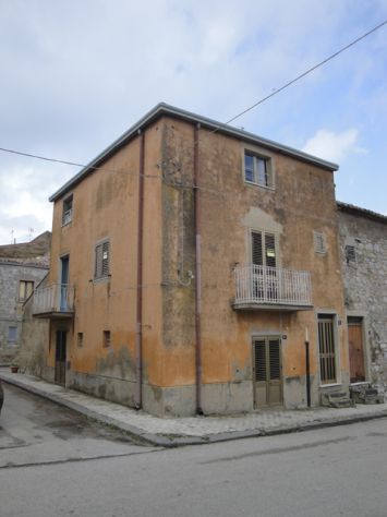 casa indipendente in vendita a Villarosa in zona Villapriolo