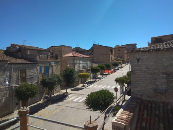 casa indipendente in vendita a Villarosa in zona Villapriolo