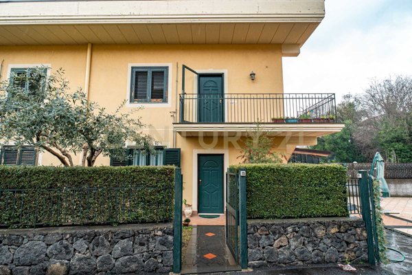 appartamento in vendita ad Aci Bonaccorsi