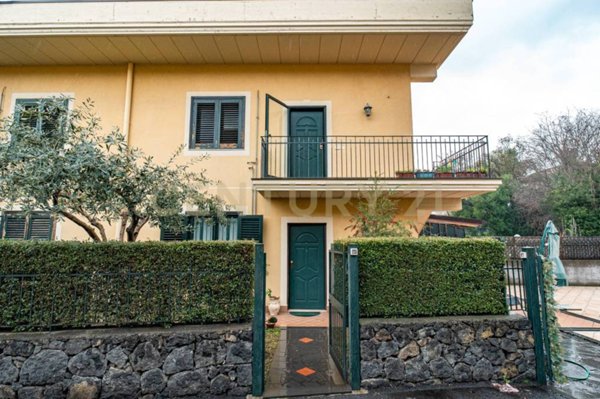 appartamento in vendita ad Aci Bonaccorsi