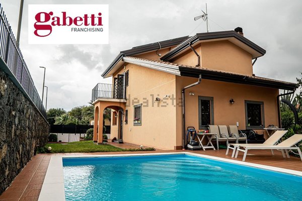 casa indipendente in vendita ad Aci Bonaccorsi