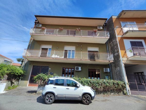 appartamento in vendita ad Aci Bonaccorsi