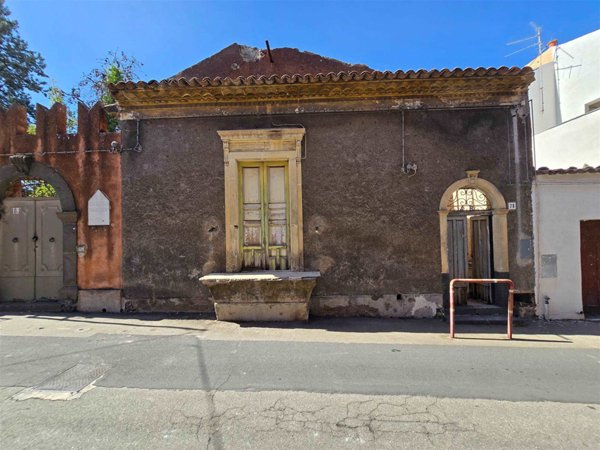 casa indipendente in vendita ad Aci Bonaccorsi