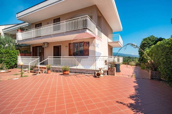 casa indipendente in vendita ad Aci Bonaccorsi