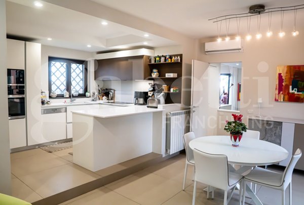 casa indipendente in vendita ad Aci Bonaccorsi