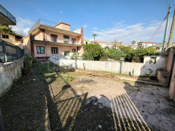 casa indipendente in vendita ad Aci Bonaccorsi