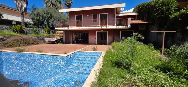 casa indipendente in vendita ad Aci Bonaccorsi