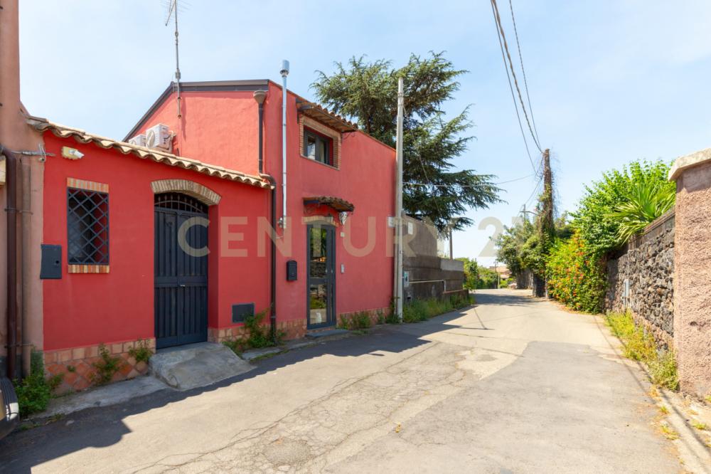 casa indipendente in vendita ad Aci Bonaccorsi