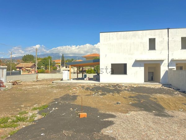casa indipendente in vendita ad Aci Bonaccorsi