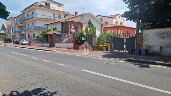 appartamento in vendita ad Aci Bonaccorsi