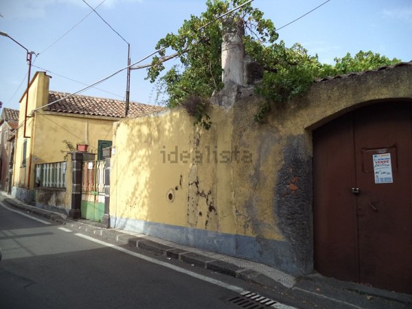 casa indipendente in vendita ad Aci Bonaccorsi