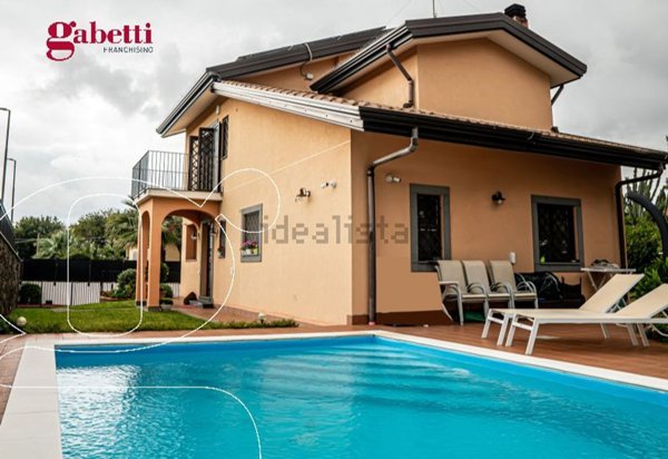 casa indipendente in vendita ad Aci Bonaccorsi