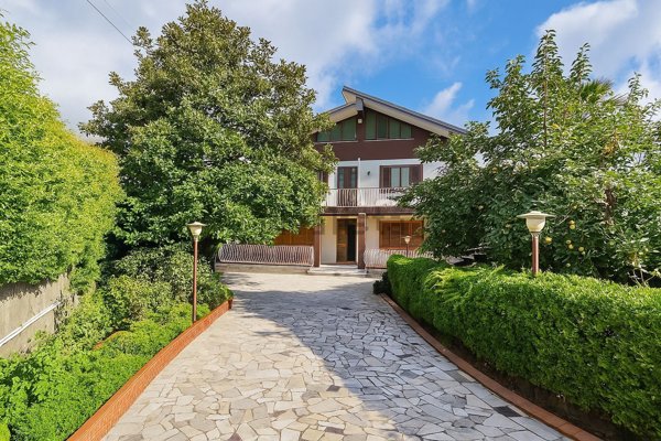 casa indipendente in vendita ad Aci Bonaccorsi