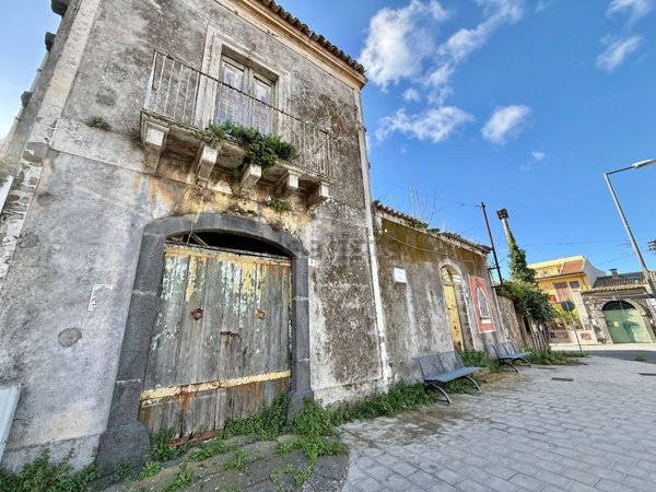 casa indipendente in vendita ad Aci Bonaccorsi