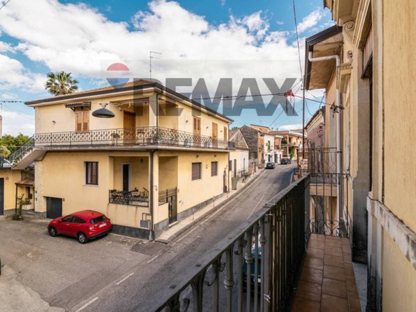 casa indipendente in vendita ad Aci Bonaccorsi