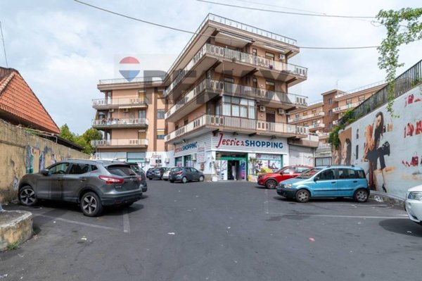 negozio in vendita ad Aci Bonaccorsi