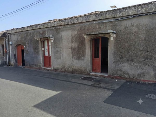 casa indipendente in vendita ad Aci Bonaccorsi