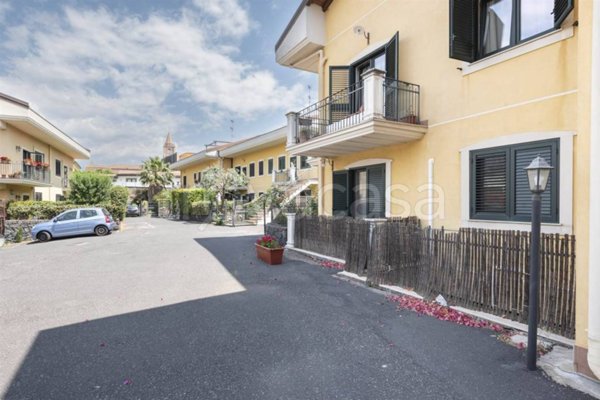 appartamento in vendita ad Aci Bonaccorsi