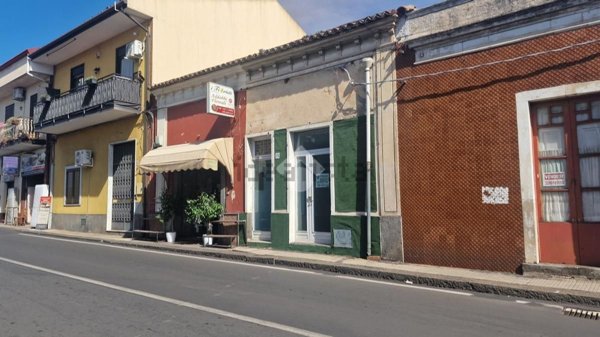 casa indipendente in vendita ad Aci Bonaccorsi