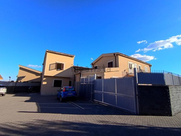 appartamento in vendita ad Aci Bonaccorsi