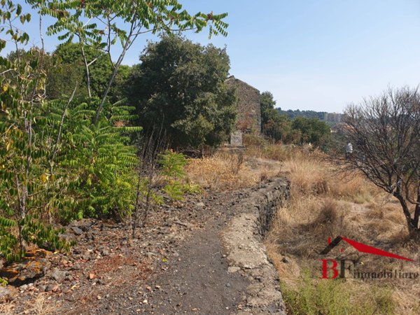 villa in vendita ad Aci Castello in zona Ficarazzi