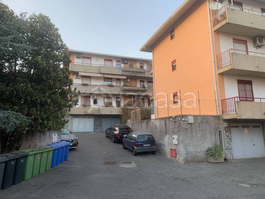 appartamento in vendita ad Aci Castello in zona Ficarazzi