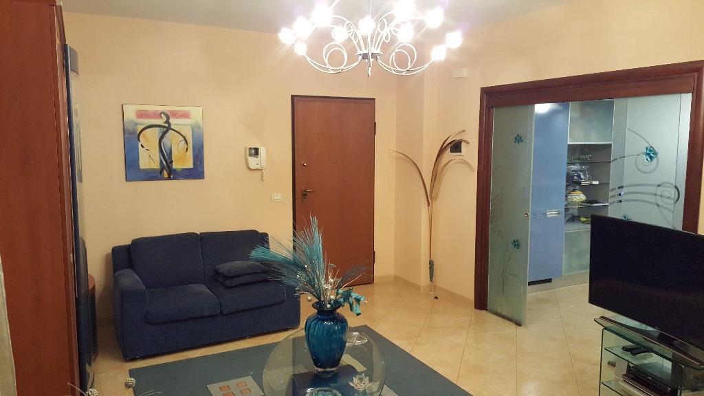 appartamento in vendita ad Aci Castello