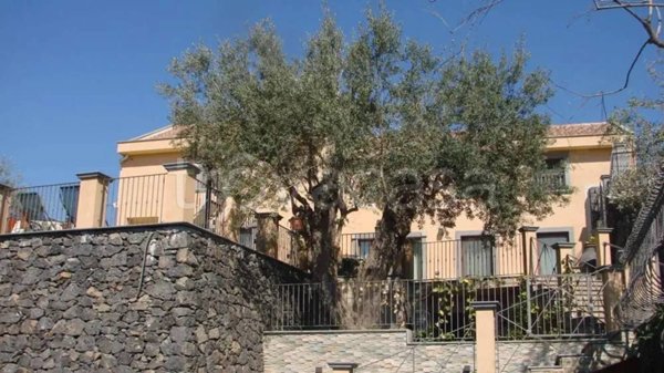 villa in vendita ad Aci Castello