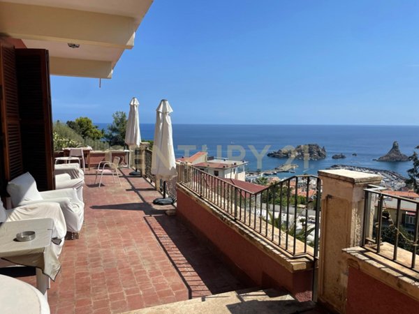 casa indipendente in vendita ad Aci Castello