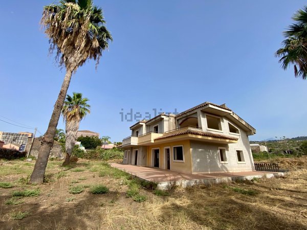 casa indipendente in vendita ad Aci Castello in zona Cannizzaro