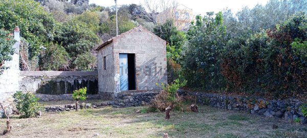 appartamento in vendita ad Aci Castello in zona Ficarazzi