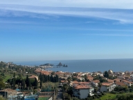 appartamento in vendita ad Aci Castello