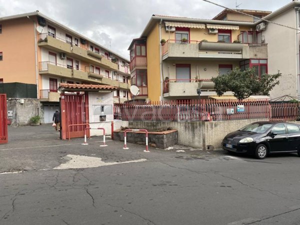 appartamento in vendita ad Aci Castello in zona Ficarazzi
