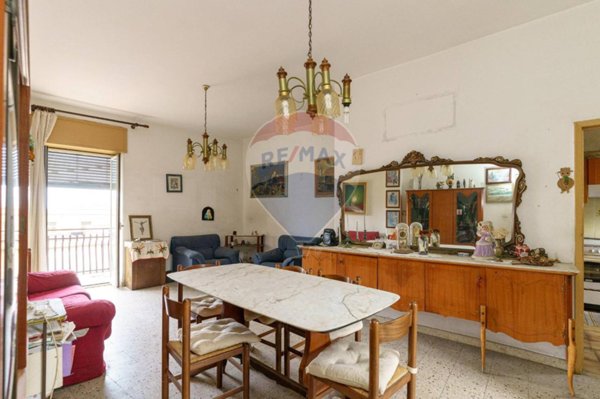 appartamento in vendita ad Aci Castello