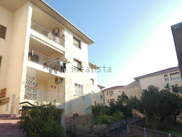 appartamento in vendita ad Aci Castello