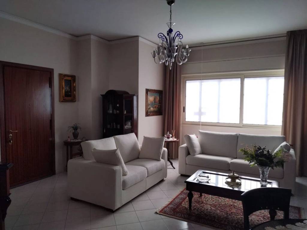 appartamento in vendita ad Aci Castello
