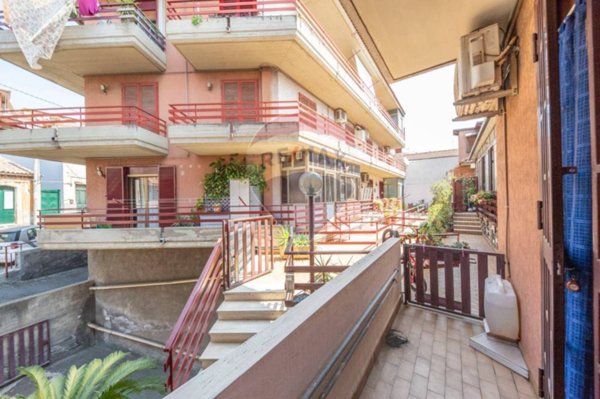 appartamento in vendita ad Aci Castello in zona Ficarazzi