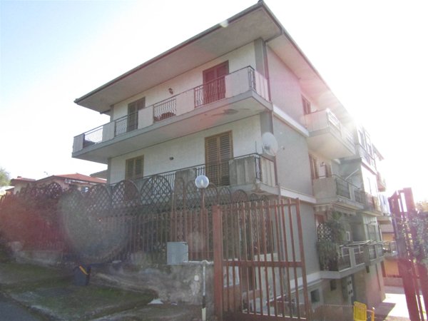 villa in vendita ad Aci Castello in zona Ficarazzi