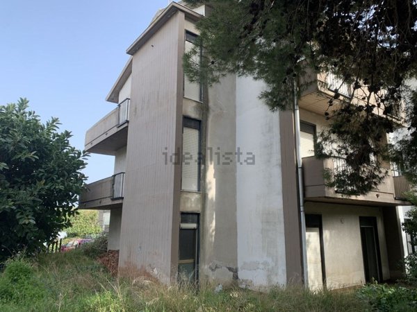 appartamento in vendita ad Aci Castello